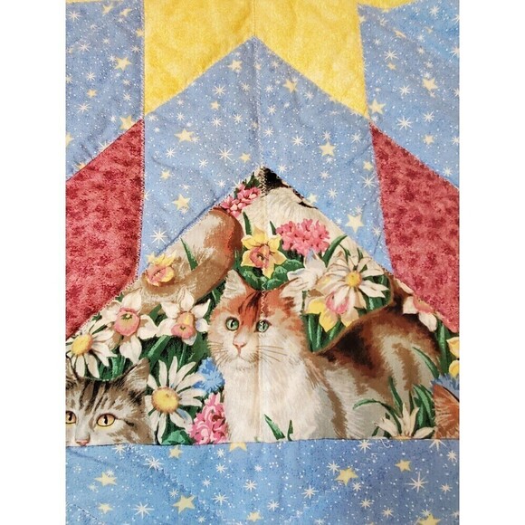 VINTAGE HANDMADE OCTAGON QUILT TABLE TOPPER RUG STAR PATTERN CATS STARS - Picture 6 of 11